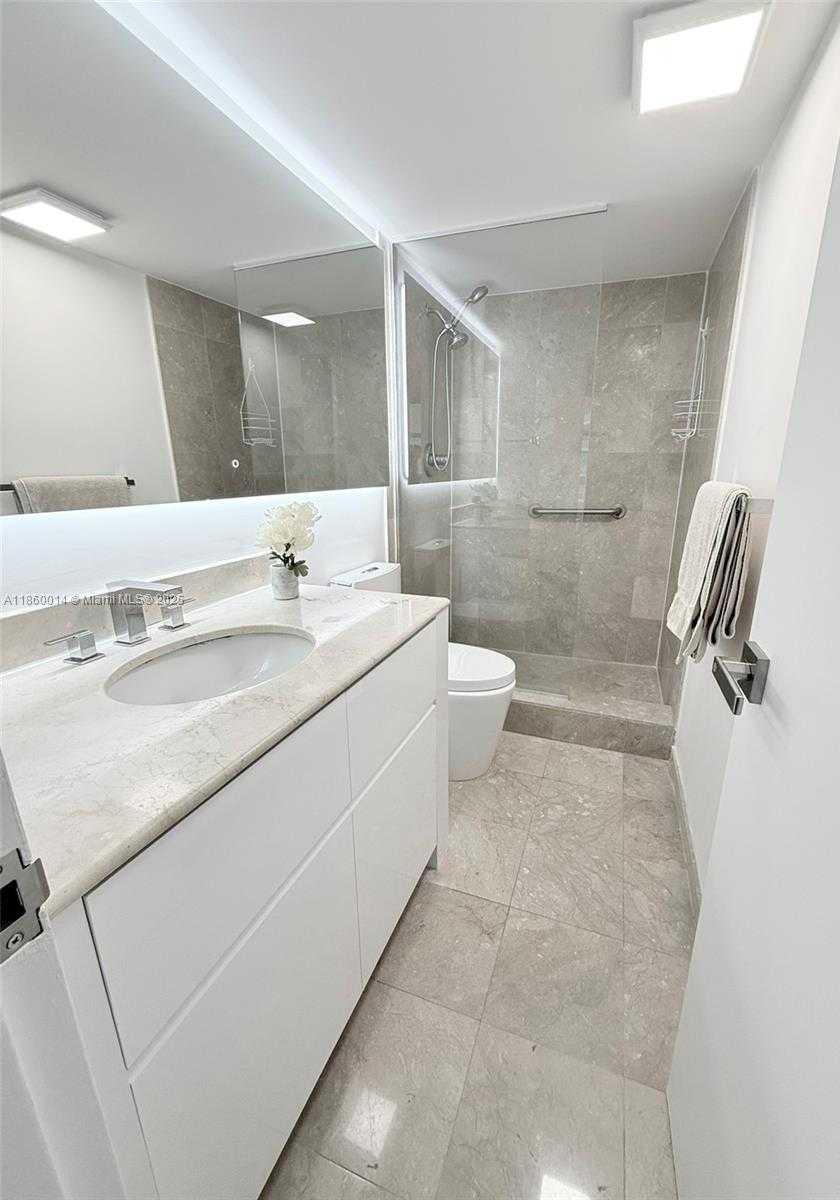 Small Image of 10275 COLLINS AVE #606, Bal Harbour Number 22