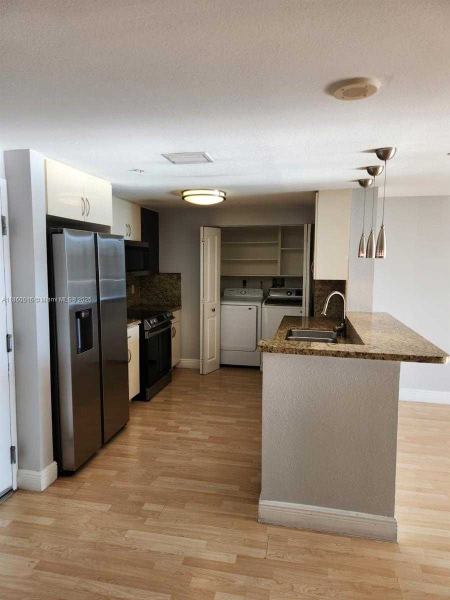 Small Image of 1250 SOUTH MIAMI AV #3304, Miami Number 2
