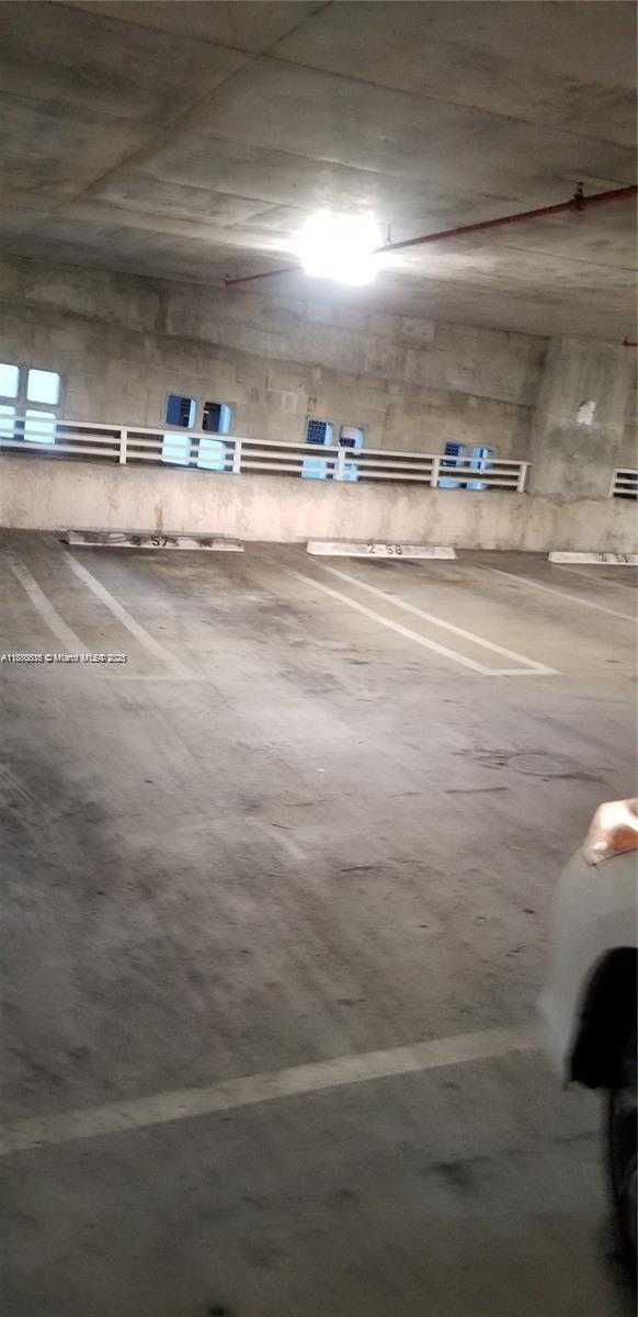 Small Image of 1250 SOUTH MIAMI AV #3304, Miami Number 21