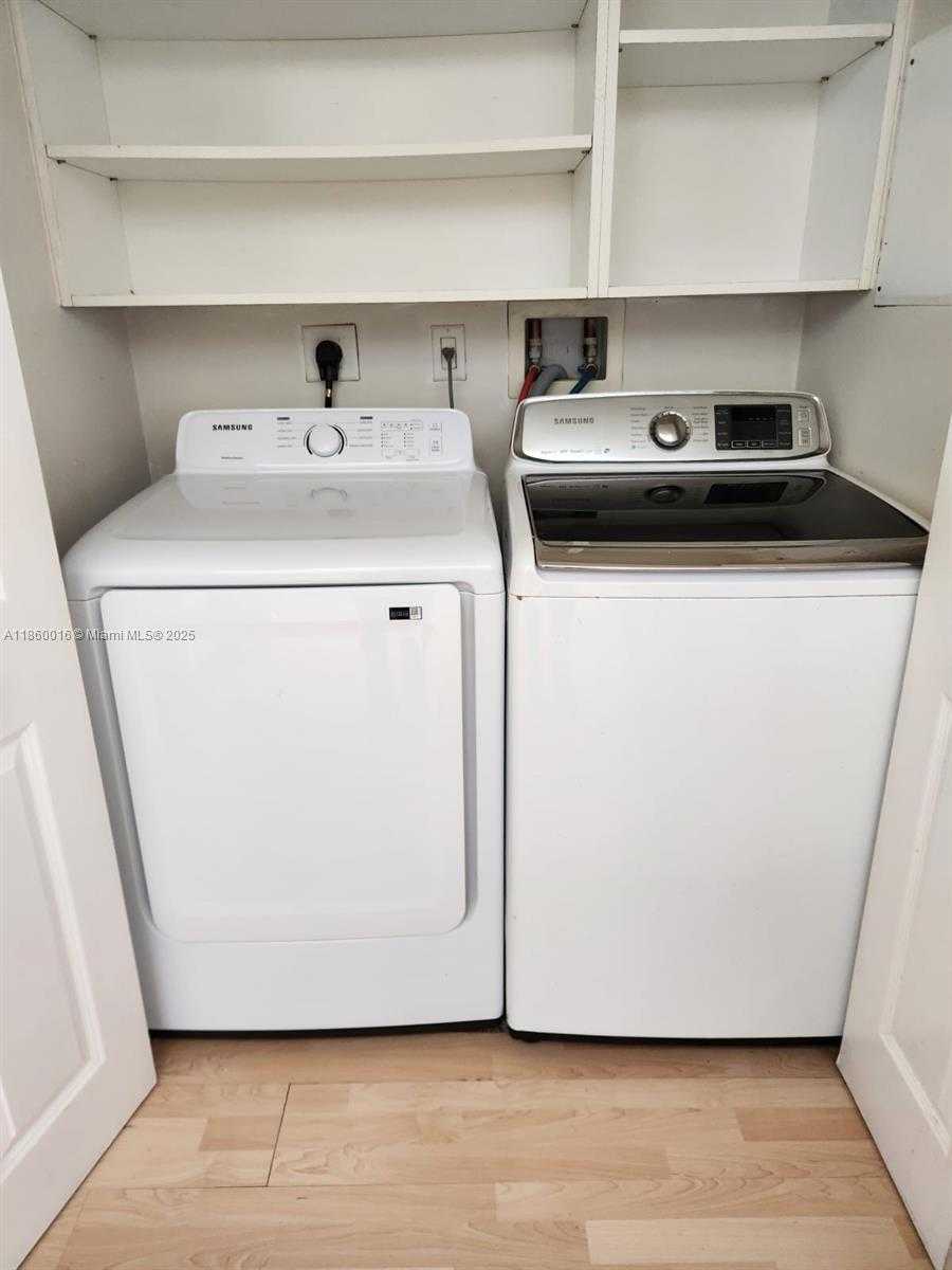 Small Image of 1250 SOUTH MIAMI AV #3304, Miami Number 6