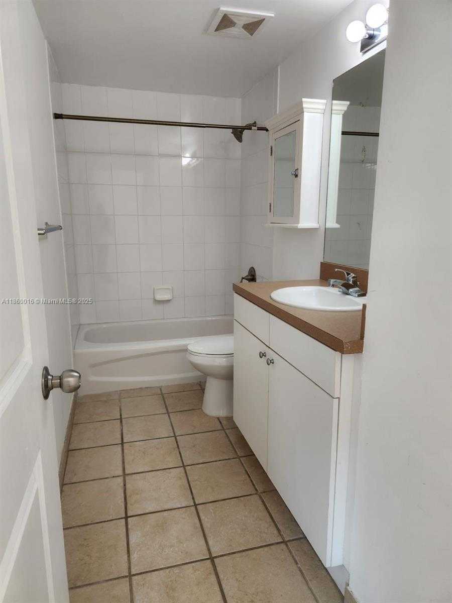Small Image of 1250 SOUTH MIAMI AV #3304, Miami Number 9