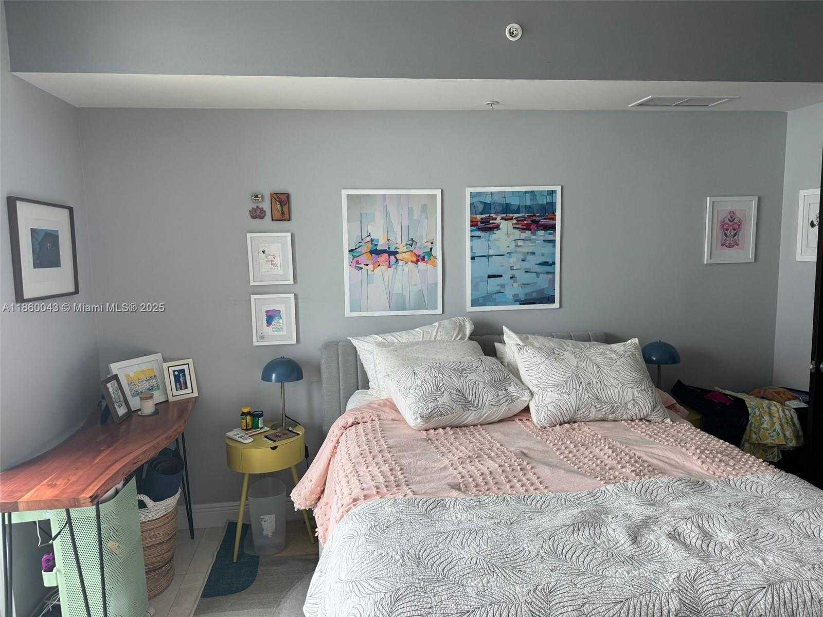 Small Image of 244 BISCAYNE BLVD #1807, Miami Number 15