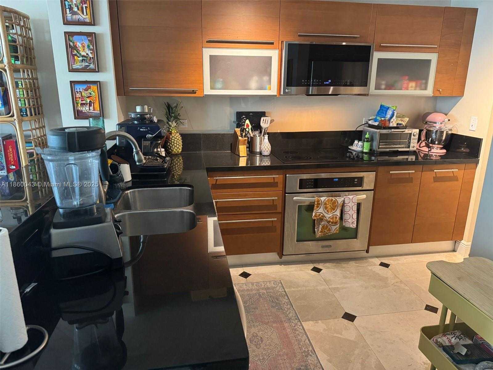 Small Image of 244 BISCAYNE BLVD #1807, Miami Number 16