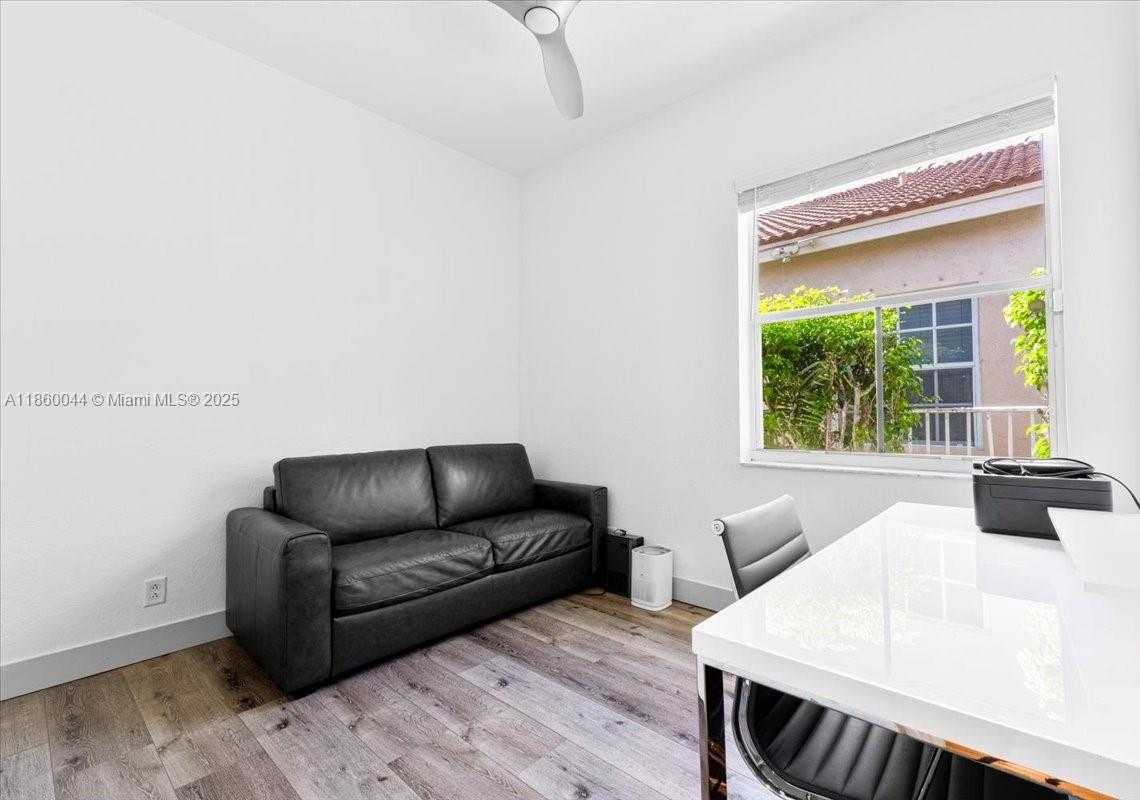 Small Image of 830 LAVENDER CIR, Weston Number 11