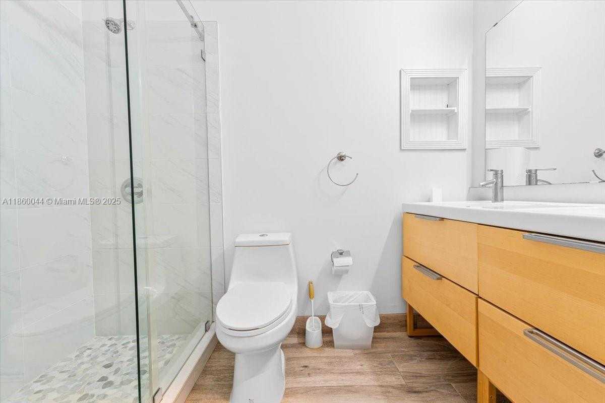 Small Image of 830 LAVENDER CIR, Weston Number 12