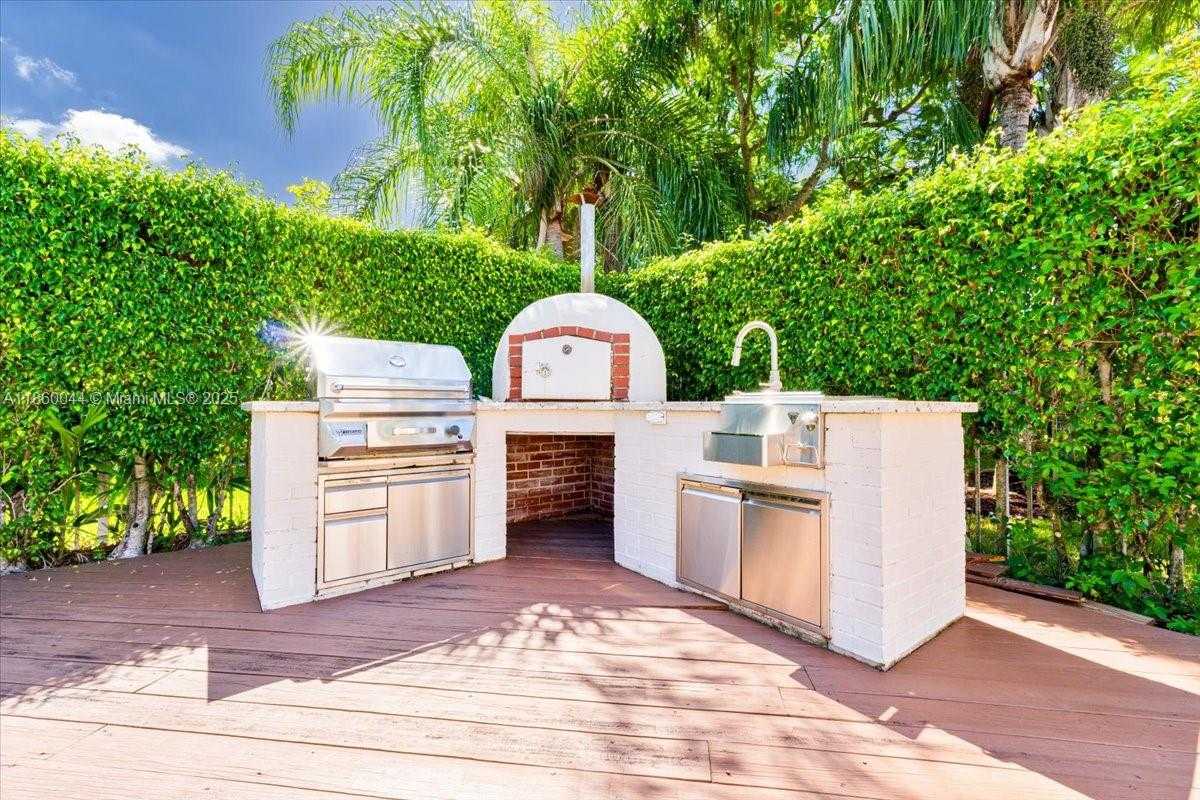Small Image of 830 LAVENDER CIR, Weston Number 13