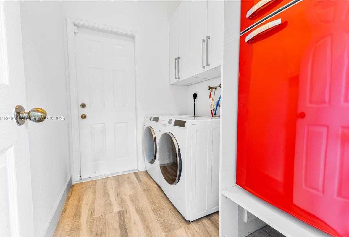 Small Image of 830 LAVENDER CIR, Weston Number 18