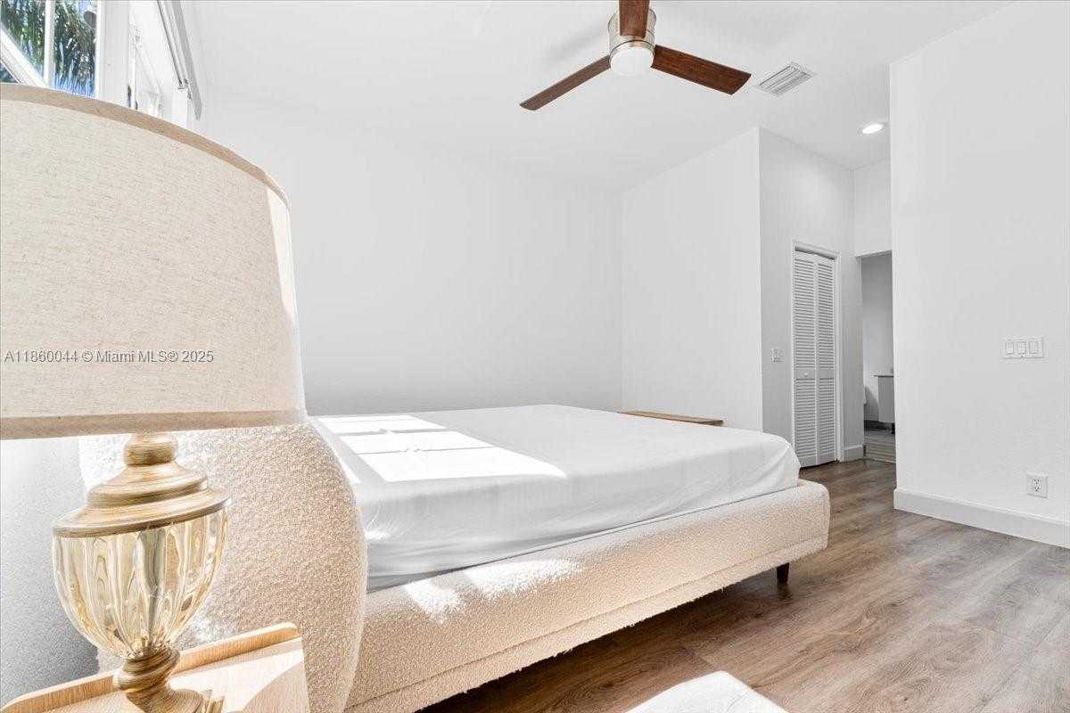 Small Image of 830 LAVENDER CIR, Weston Number 22