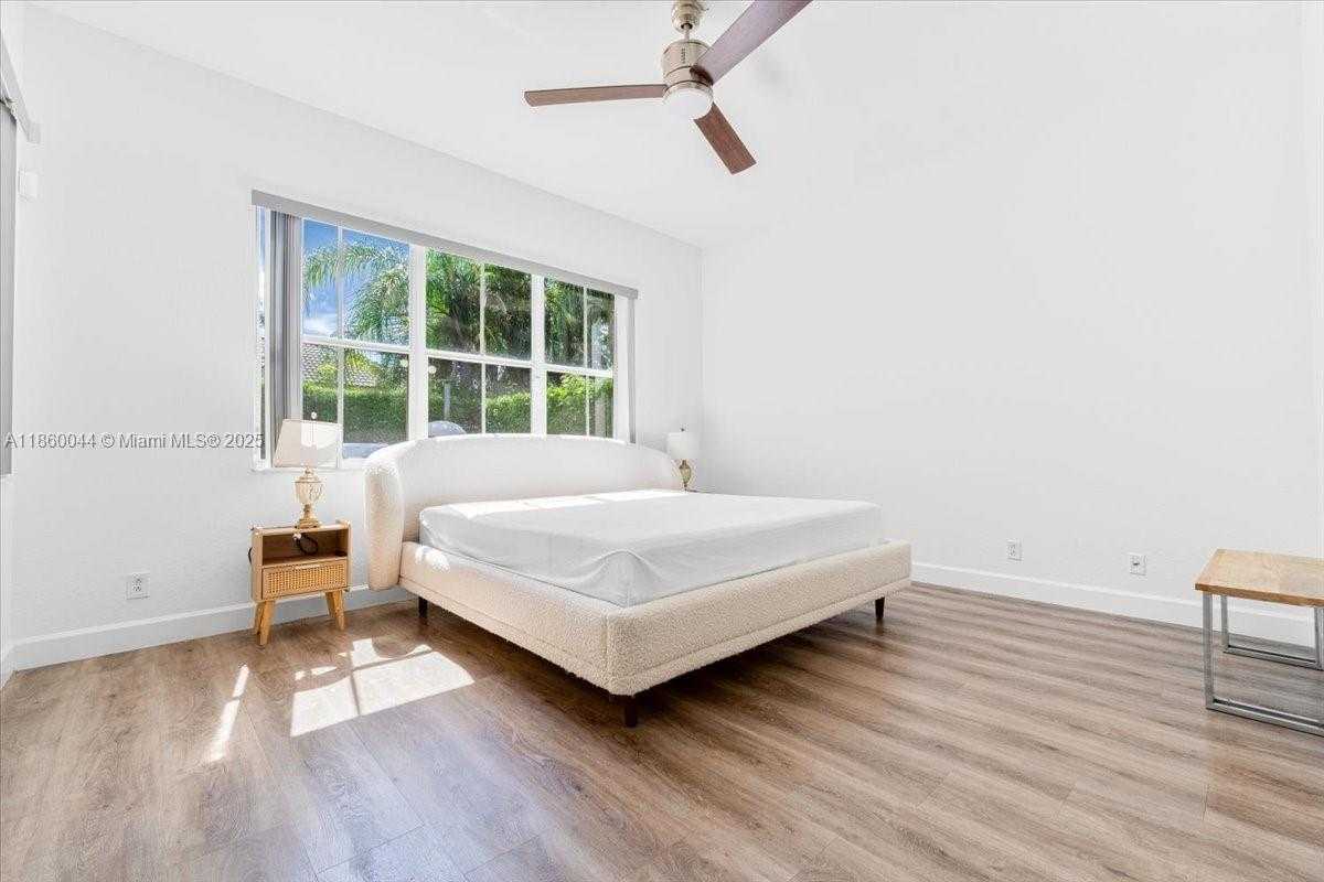 Small Image of 830 LAVENDER CIR, Weston Number 24