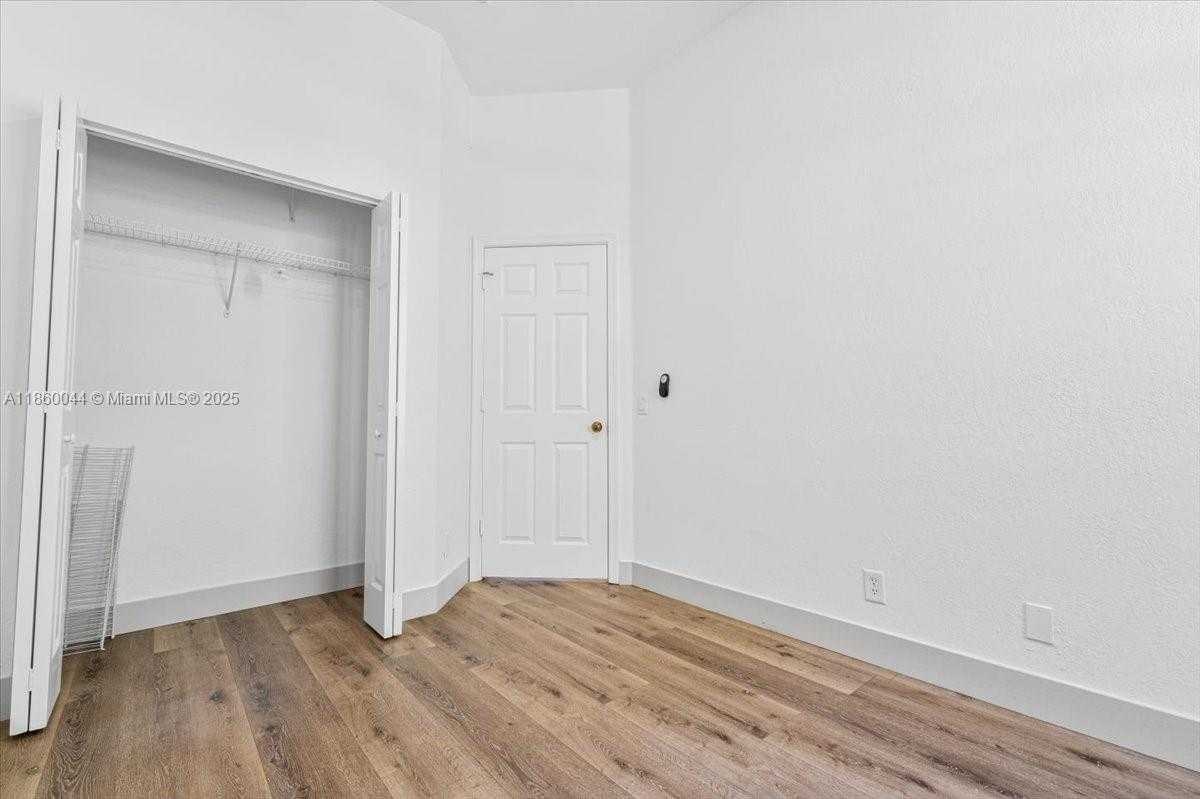 Small Image of 830 LAVENDER CIR, Weston Number 6