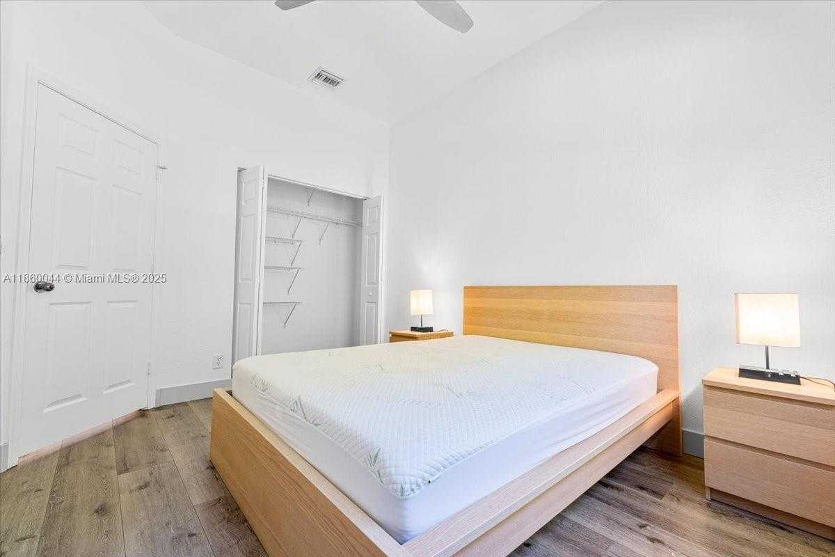 Small Image of 830 LAVENDER CIR, Weston Number 7
