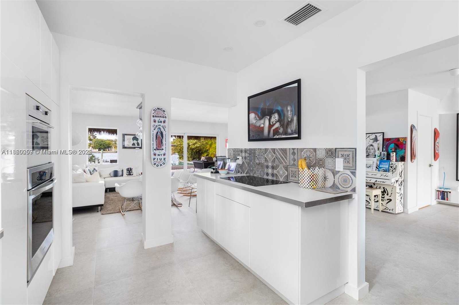 Small Image of 661 86TH ST, Miami Beach Number 4