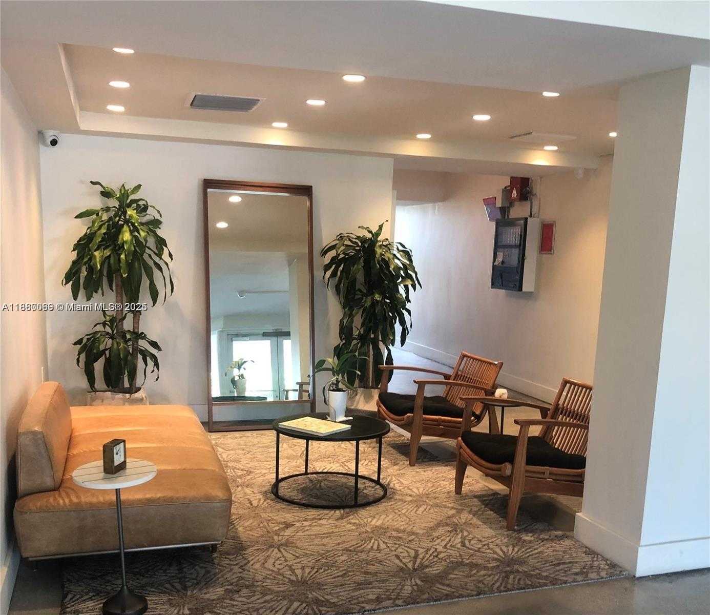 Small Image of 7928 WEST DR #505, North Bay Village Number 2