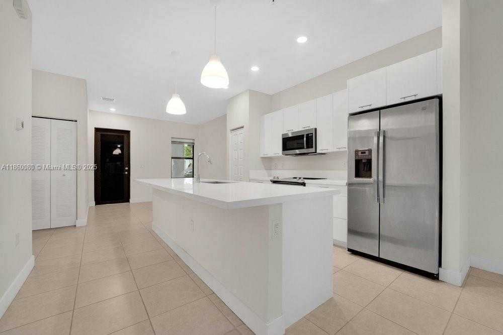 Small Image of 8175 NORTH WEST 104TH AVE #4, Doral Number 7