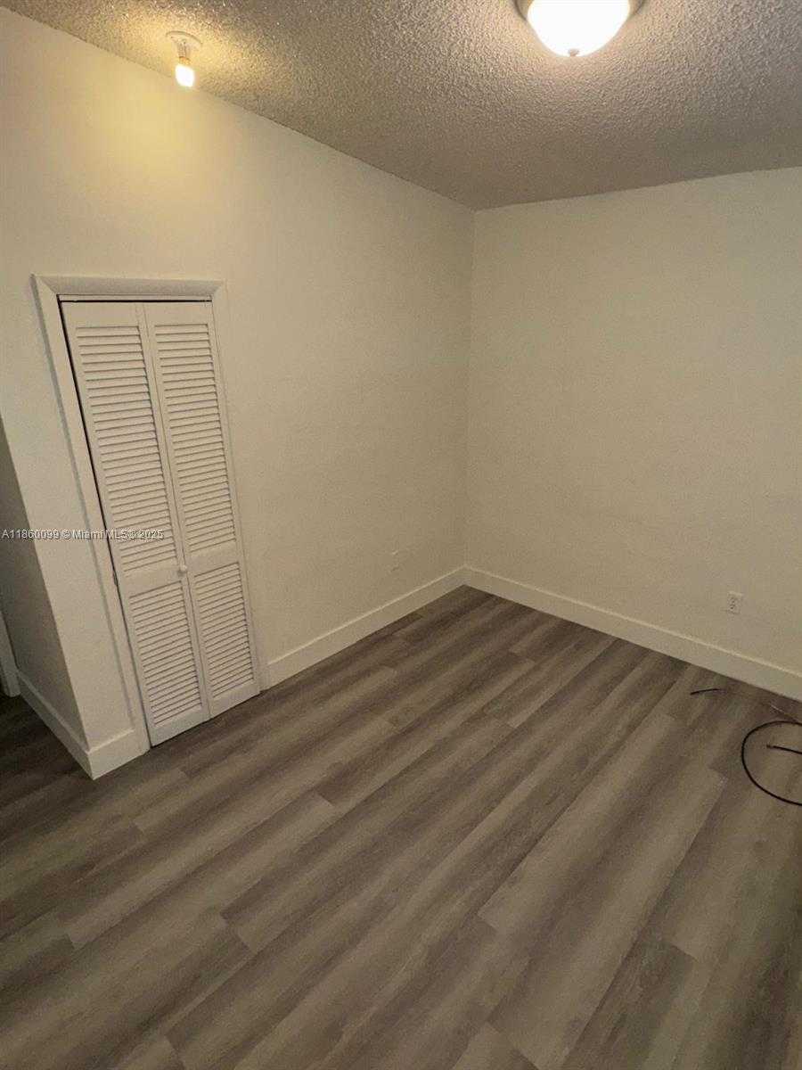 Small Image of 609 WEST 39TH ST #609, Hialeah Number 14