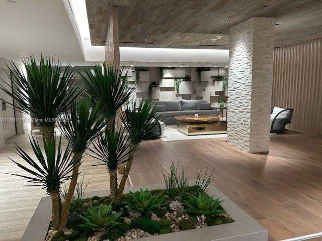 Small Image of 2301 COLLINS AVE #306, Miami Beach Number 13