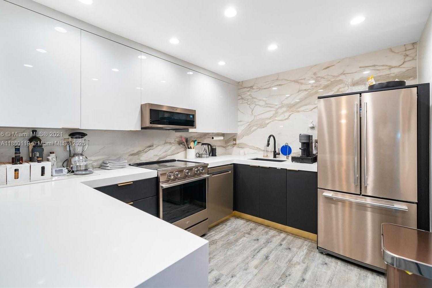 Small Image of 2301 COLLINS AVE #306, Miami Beach Number 7
