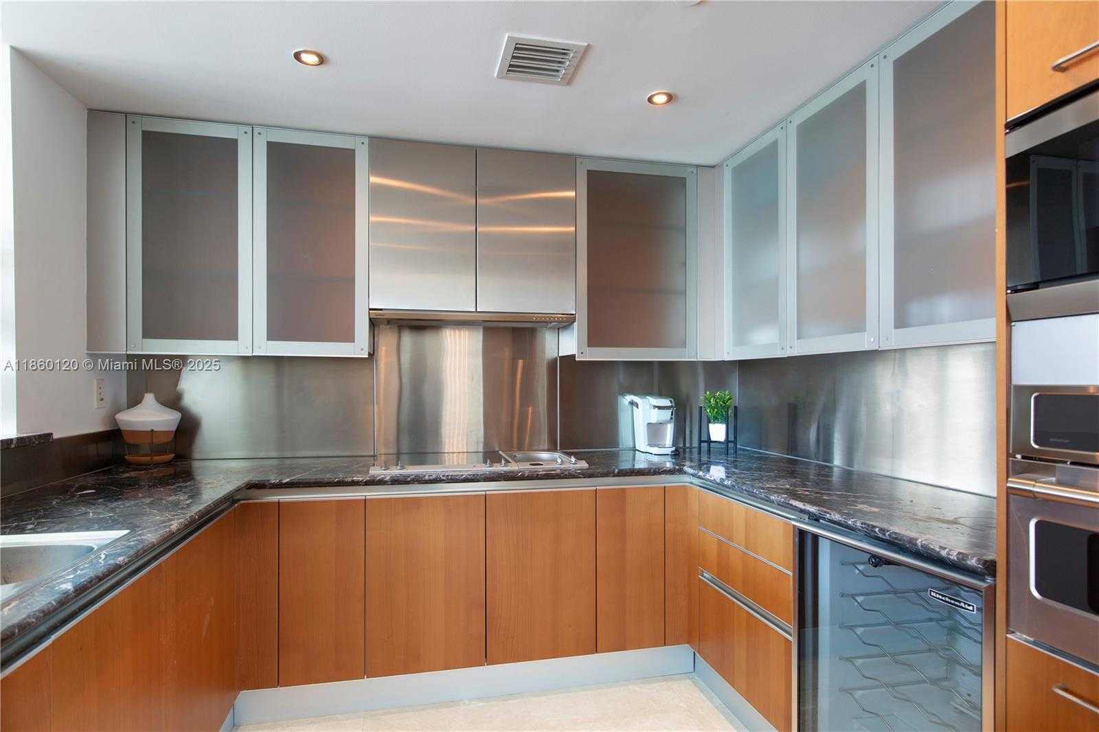 Small Image of 520 WEST AVE #1902, Miami Beach Number 10