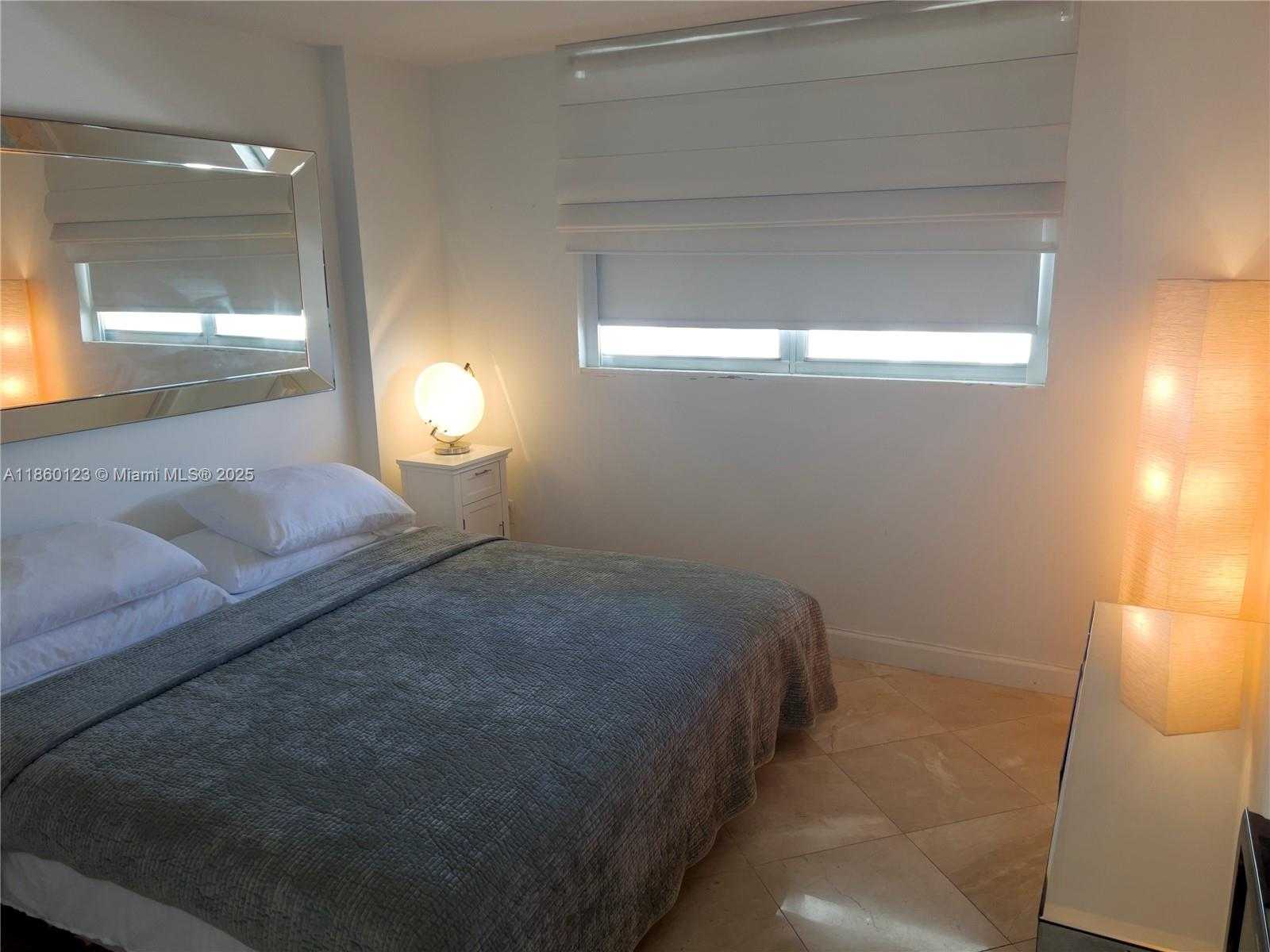 Small Image of 345 OCEAN DR #1122, Miami Beach Number 13