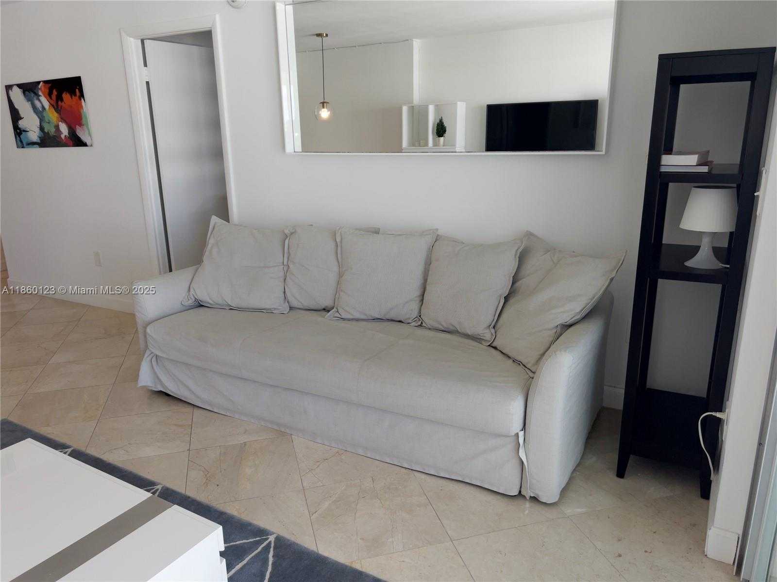 Small Image of 345 OCEAN DR #1122, Miami Beach Number 6