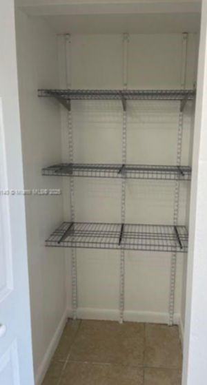 Small Image of Miami Number 17