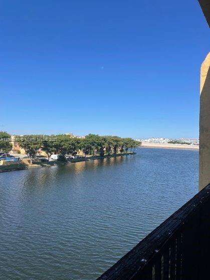 Small Image of Miami Number 28