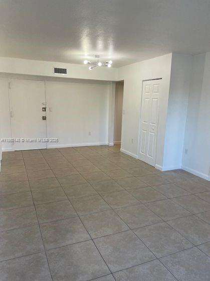 Small Image of Miami Number 3