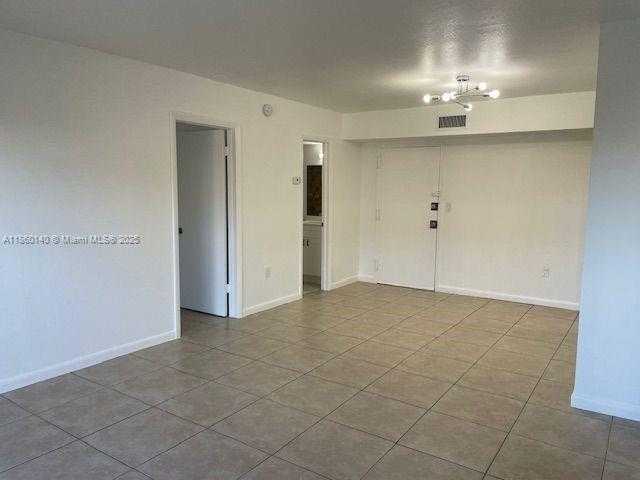 Small Image of Miami Number 4