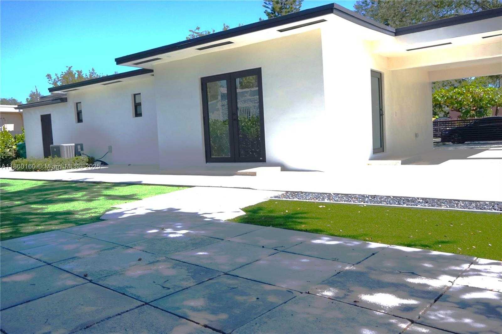 Small Image of 53 NORTH WEST 68TH ST, Miami Number 28