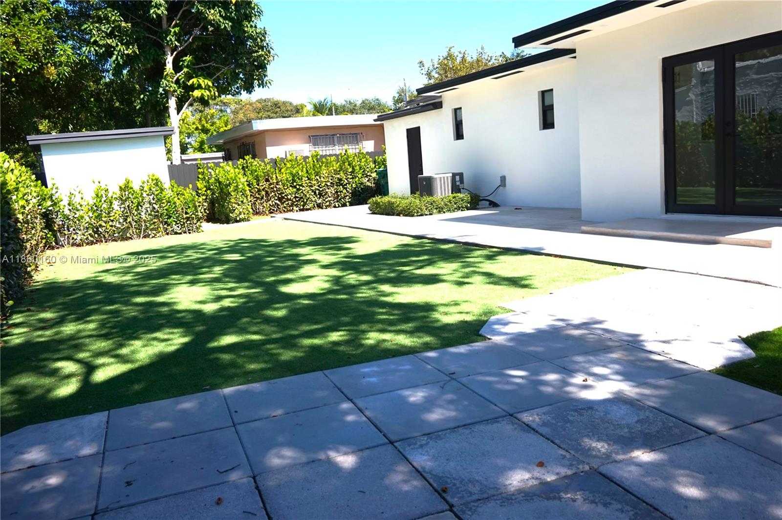 Small Image of 53 NORTH WEST 68TH ST, Miami Number 34
