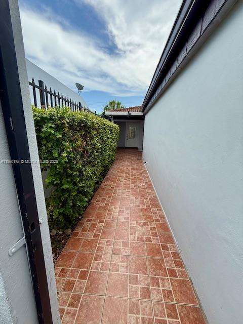Small Image of 11570 SOUTH WEST 83RD TER, Miami Number 4