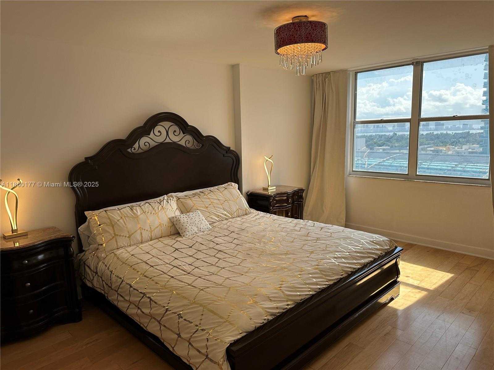 Small Image of 6039 COLLINS AVE #1136, Miami Beach Number 17