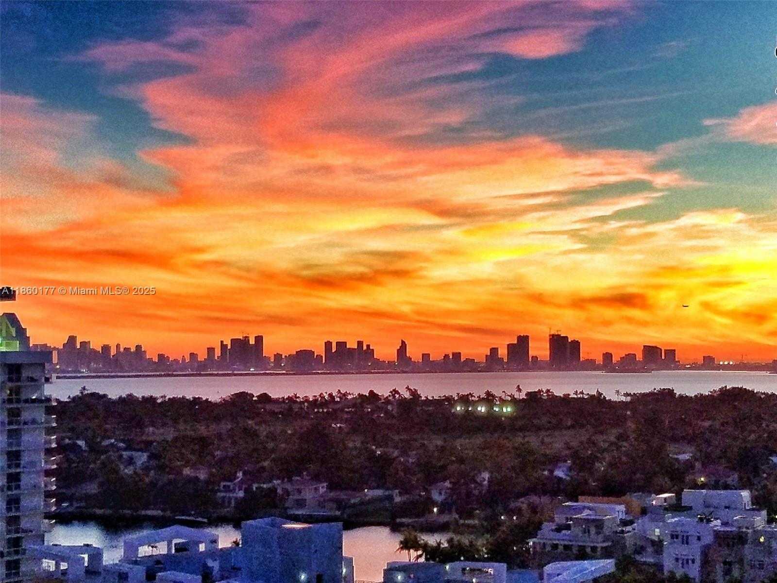 Small Image of 6039 COLLINS AVE #1136, Miami Beach Number 43