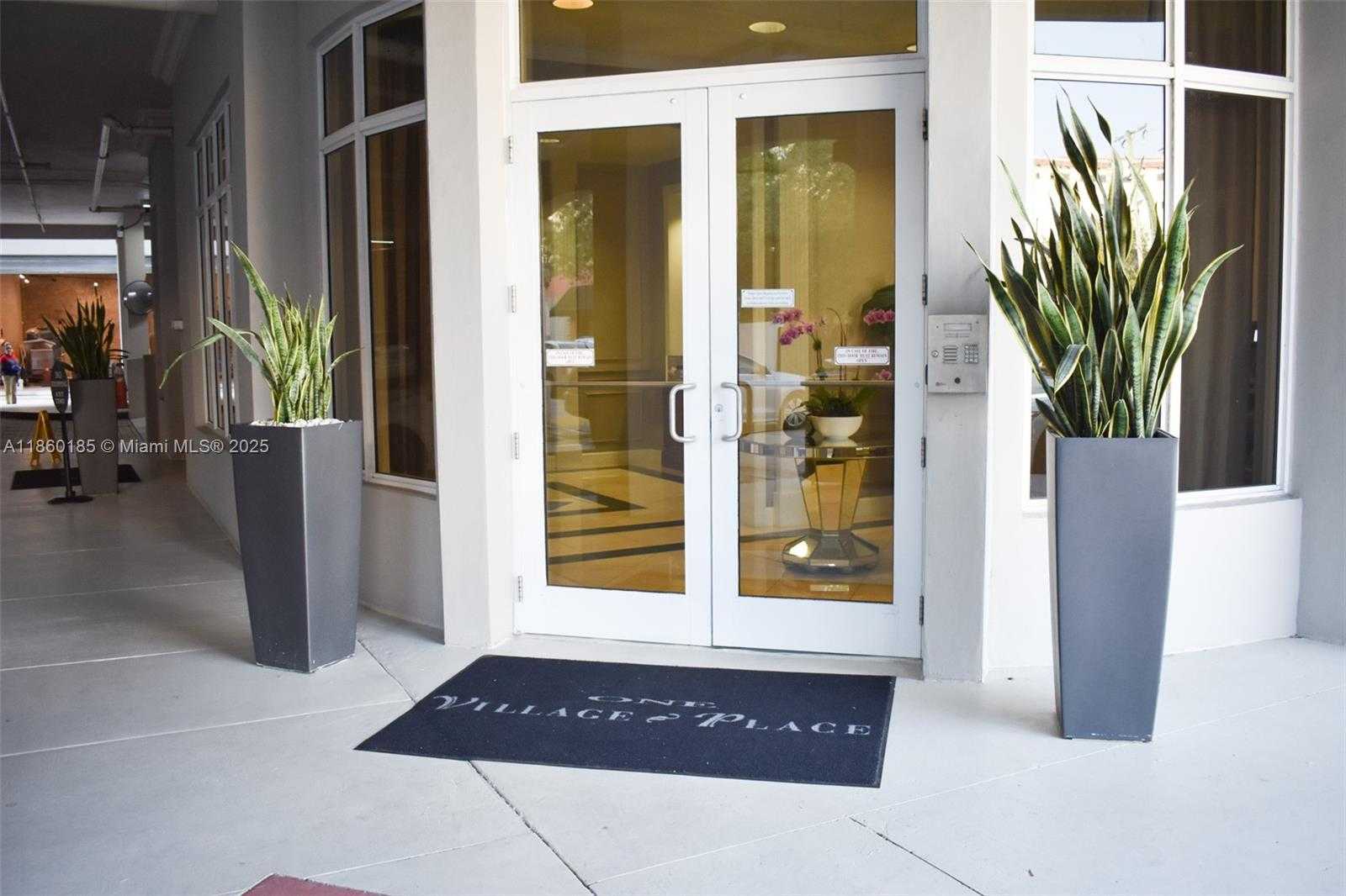Small Image of 4100 SALZEDO ST #805, Coral Gables Number 38