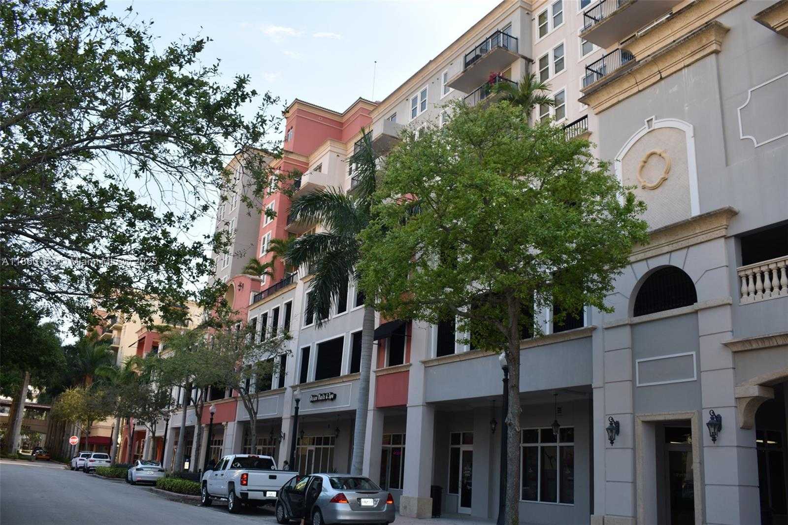 Small Image of 4100 SALZEDO ST #805, Coral Gables Number 41