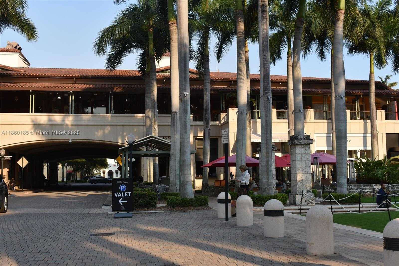 Small Image of 4100 SALZEDO ST #805, Coral Gables Number 44
