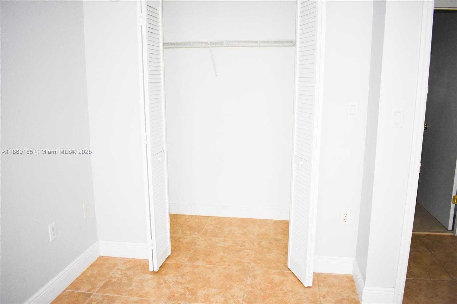 Small Image of 4100 SALZEDO ST #805, Coral Gables Number 6