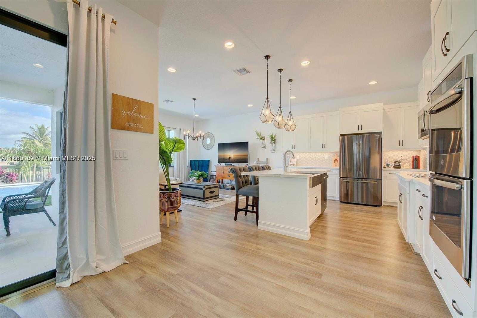 Small Image of 11849 SOUTH WEST 13TH #n/a, Pembroke Pines Number 13