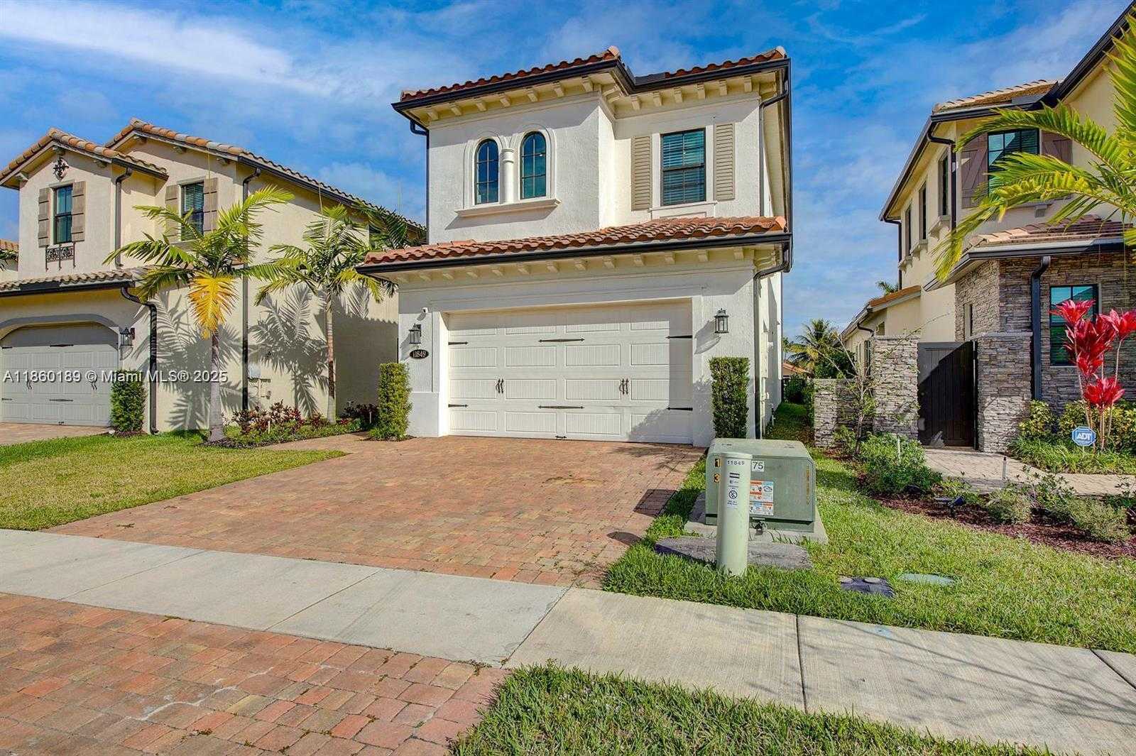 Small Image of 11849 SOUTH WEST 13TH #n/a, Pembroke Pines Number 2