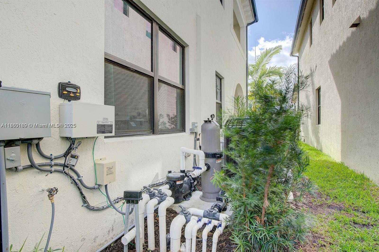 Small Image of 11849 SOUTH WEST 13TH #n/a, Pembroke Pines Number 41