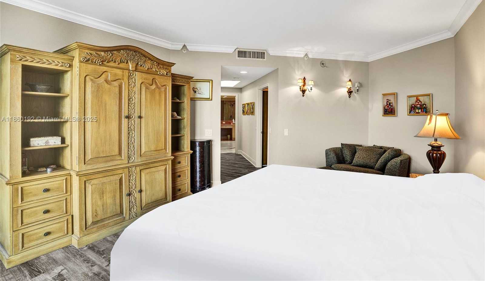 Small Image of 21050 POINT PL #1403, Aventura Number 15