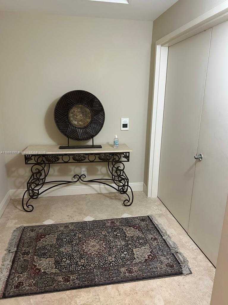 Small Image of 21050 POINT PL #1403, Aventura Number 3