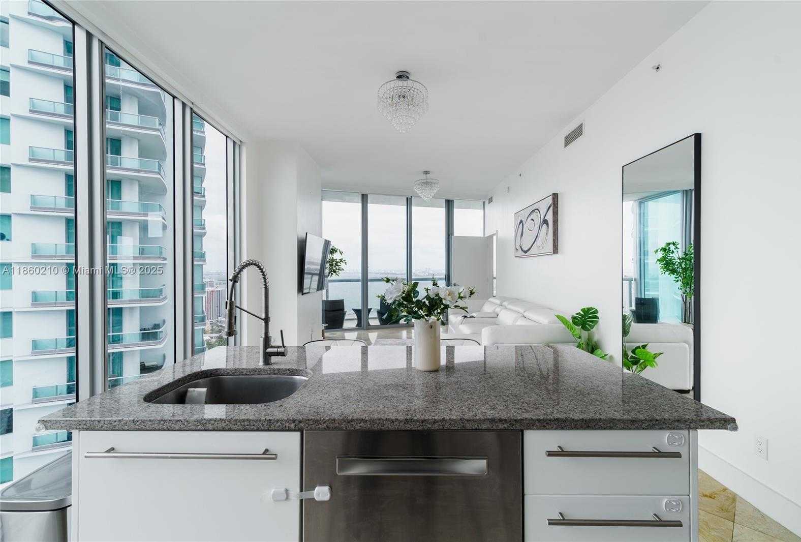 Small Image of 888 BISCAYNE BLVD #4712, Miami Number 10