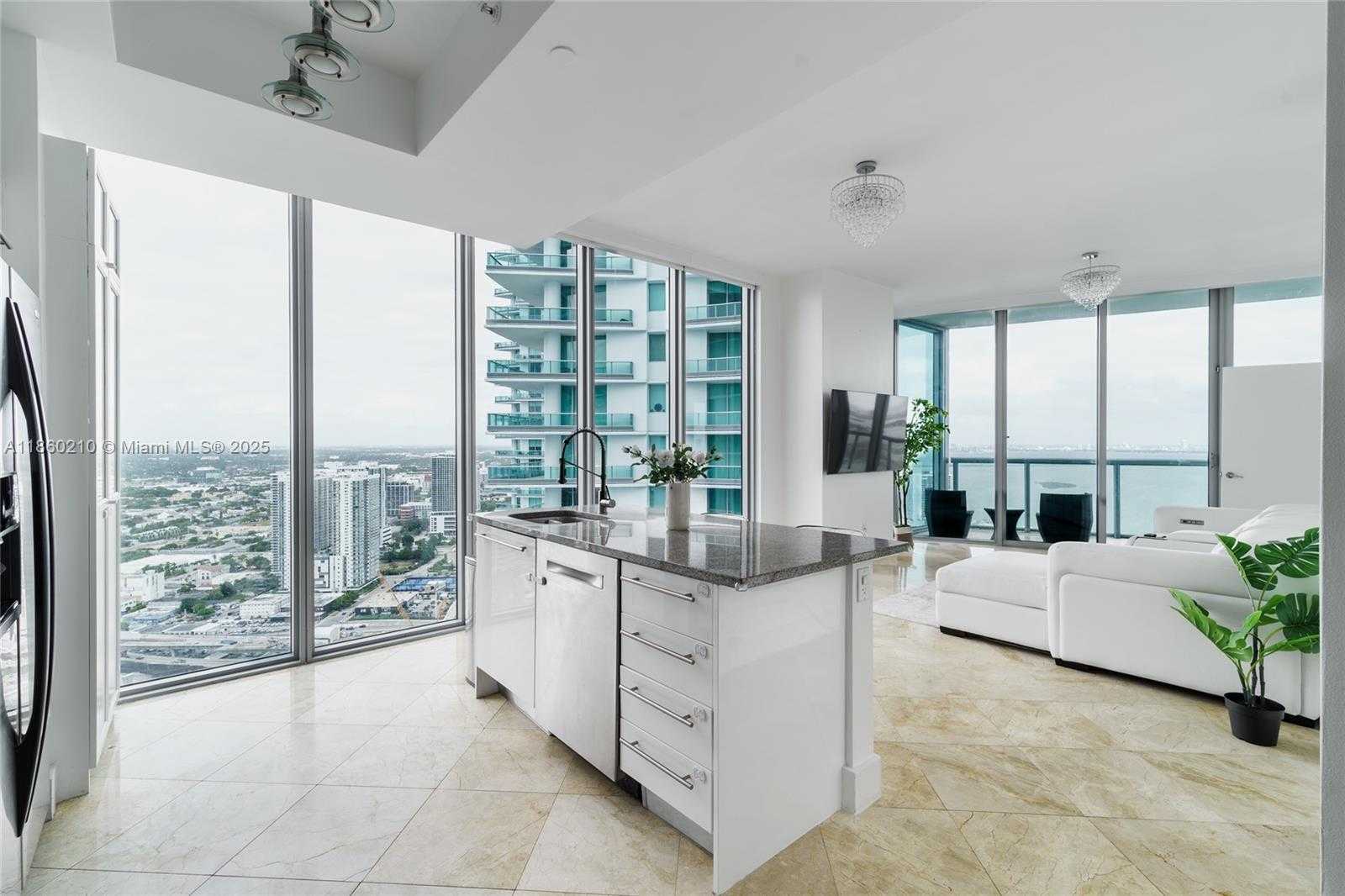 Small Image of 888 BISCAYNE BLVD #4712, Miami Number 11