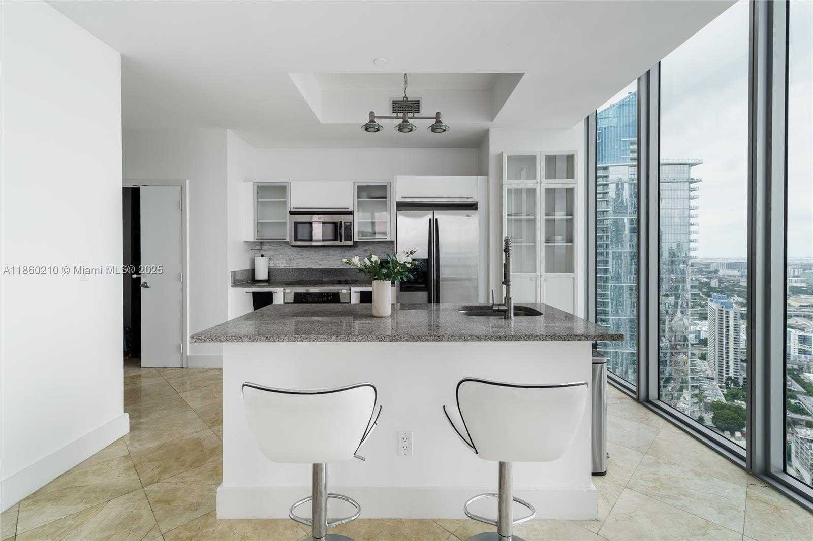 Small Image of 888 BISCAYNE BLVD #4712, Miami Number 12