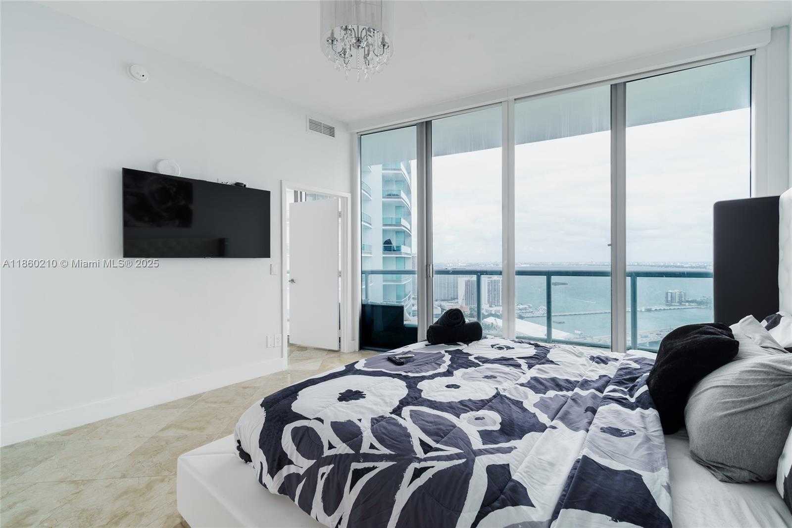 Small Image of 888 BISCAYNE BLVD #4712, Miami Number 13