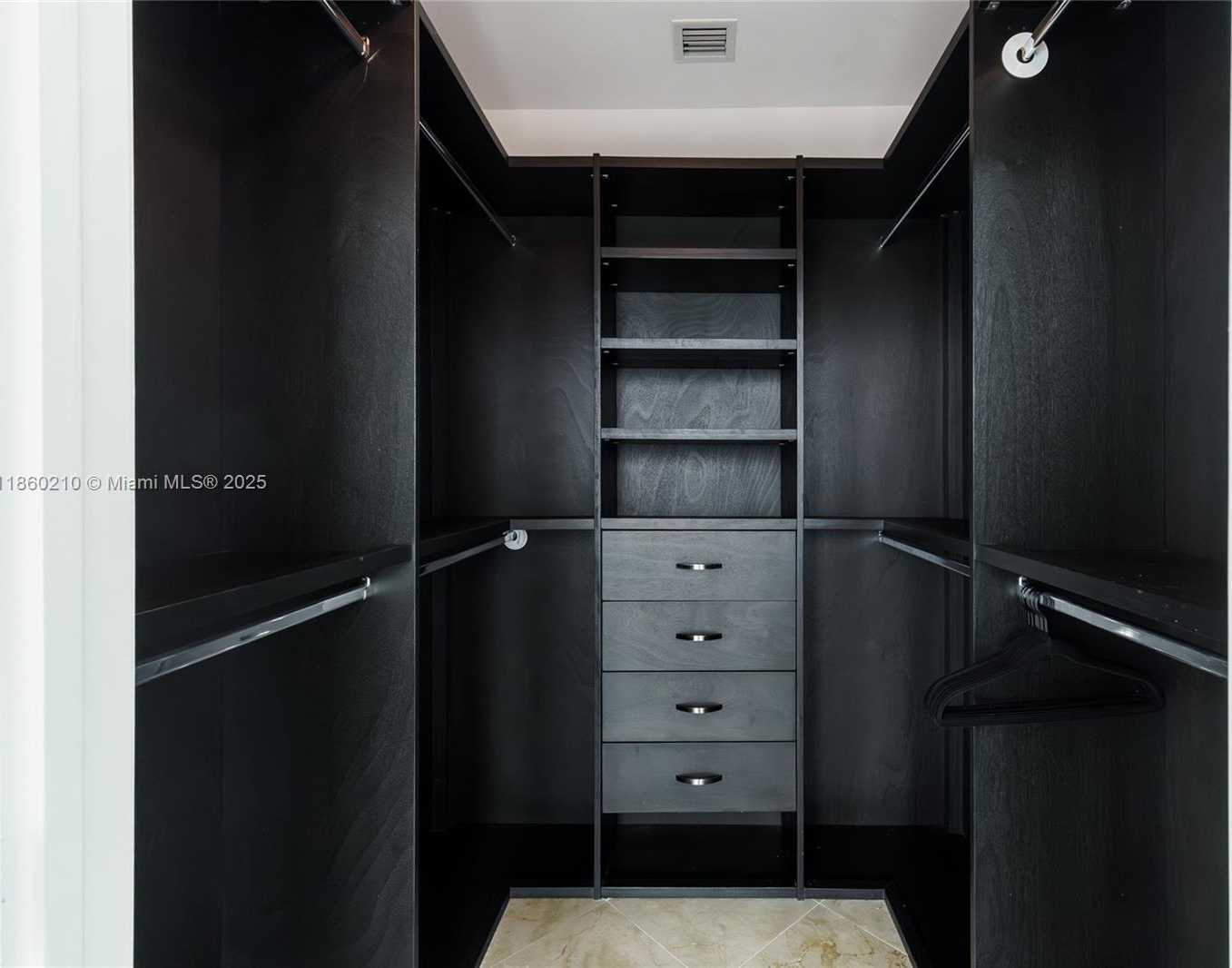 Small Image of 888 BISCAYNE BLVD #4712, Miami Number 17