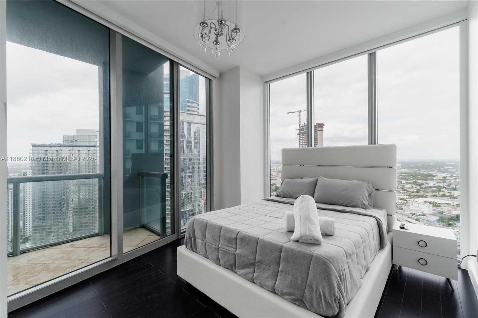 Small Image of 888 BISCAYNE BLVD #4712, Miami Number 23