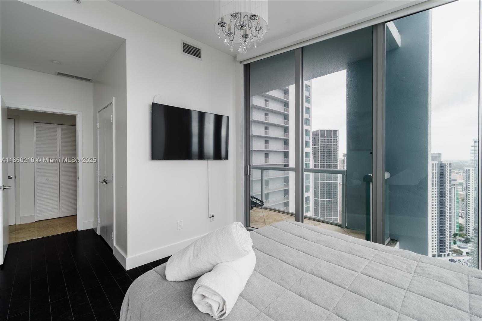 Small Image of 888 BISCAYNE BLVD #4712, Miami Number 24