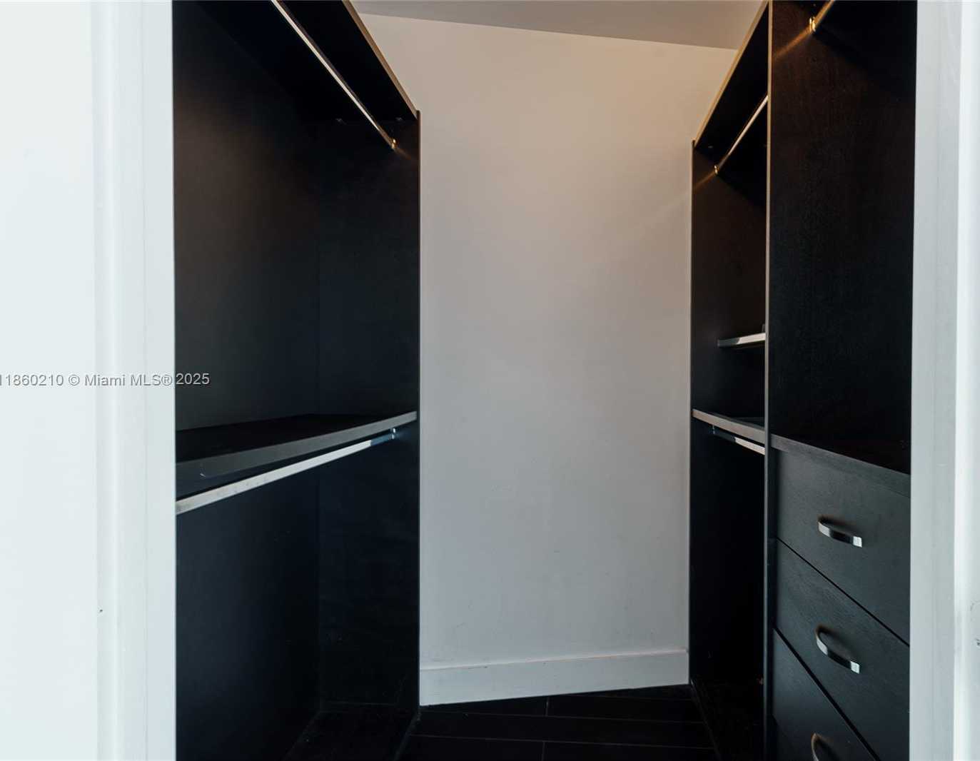 Small Image of 888 BISCAYNE BLVD #4712, Miami Number 30